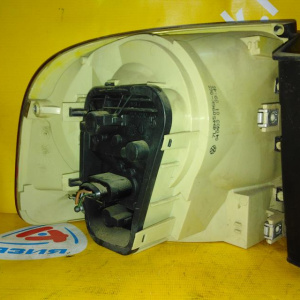 Стоп Volkswagen Touareg 7LA '2002-2007 R снаружи EURO 7L6945096K