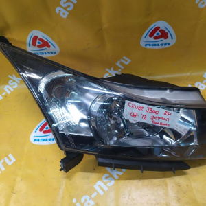 Фара Chevrolet Cruze J300 '2009-2012 прав LHD, чёрная внутри, мех. корректор, без габарита (трещинки на стекле, дефект бок. крепл.)