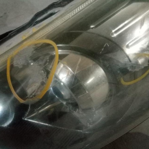 Фара SUZUKI лев SX4 Xenon,деф.стекла