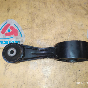 Подушка двигателя Toyota 2GR-FE Harrier GSU35 верх, трещины перед, прав 12363-31020