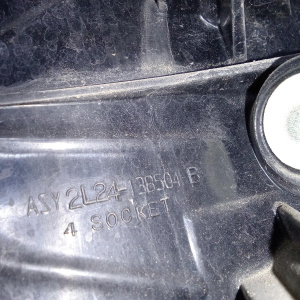 Стоп Ford Explorer 3 U152/UN152 '2001-2005 R Euro (дефект, скол на стекле) 2L24-13B504-B