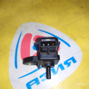 Map-сенсор Mazda KL4718211A