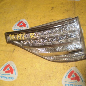 Вставка между стопов TOYOTA Estima ACR50 R