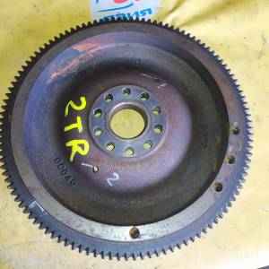 Маховик Toyota 2TR Hilux Pick Up TGN36 m/t диаметр диска 250 мм. ДЕФЕКТ 13405-0C040