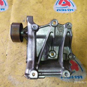 Крепление компрессора кондиционера Toyota 2TR Hilux Pick Up