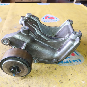 Крепление компрессора кондиционера Toyota 2TR Hilux Pick Up