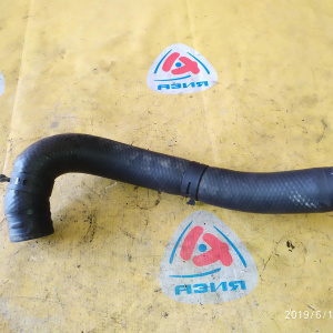 Патрубок  радиатора Toyota Hilux Pick Up TGN36 2TR R F верх.