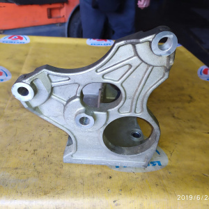 Кронштейн привода Nissan QR25 X-Trail/Rogue/Murano T31/S35/Z51/J32 4WD CVT 39780-JG34C ( )