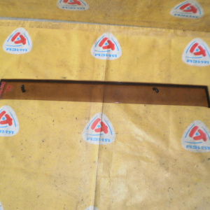 Ветровик Mazda Demio DW3W узкий зад, лев