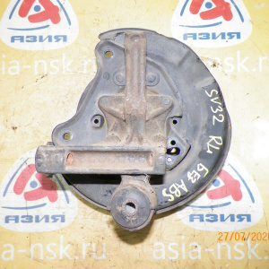 Ступица Toyota CV30/SV32/VZV30/VZV32/CV40/SV41 Camry/Vista зад, лев 2WD Дисковые тормоза. Без ABS. Голая без диска и суппорта и колодок. 42305-20090.42305-