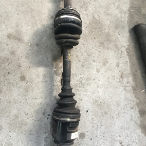 Привод TOYOTA AE95/E104/AE115/SXA11/SV35/SV43/ST195/SXM15 перед, лев ABS дефект пыльника
