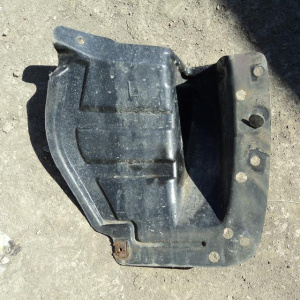 Подкрылок NISSAN Terrano R50 зад, лев