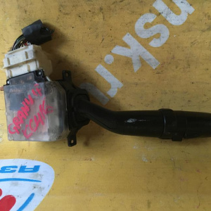 Блок подрулевых переключателей Toyota Hiace KCH16 R (туманки)