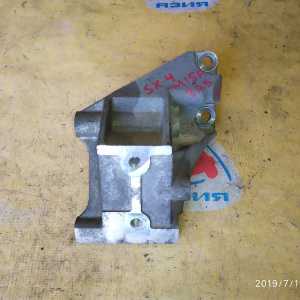Крепление подушки ДВС Suzuki M15A SX4 2WD a/t зад. R