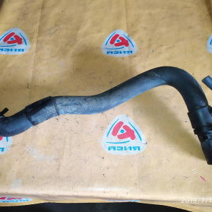 Патрубок  радиатора Toyota 16571-28260 Estima ACR50 2AZ L F верх. дефект