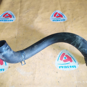 Патрубок  радиатора Toyota 16572-28220 Estima ACR50 2AZ R н F низ.
