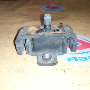 Подушка двигателя Toyota 2TZ-FZE Estima Lucida TCR10/TCR20 (навесного оборудования) перед, прав