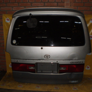 Дверь задняя TOYOTA Hiace Granvia VCH10 вст.26-56 (спойлер) деф.