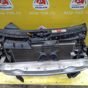Рамка радиатора Audi A6 C6/4F2/4F5 AUK 3.2 FSi 4WD 6AT в сборе