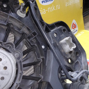 Рамка радиатора Audi A6 C6/4F2/4F5 AUK 3.2 FSi 4WD 6AT в сборе