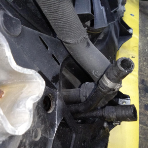 Рамка радиатора Audi A6 C6/4F2/4F5 AUK 3.2 FSi 4WD 6AT в сборе