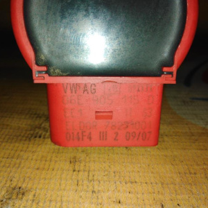 Катушка зажигания Audi BDW A6 C6/4F2 (дефект резинки внутри) 2.4, 2.0-4.2 FSI, 3.0 TFSI VAG