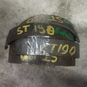 Колодки тормозные Toyota Carina/Caldina/Corona ST190/195 бараб. R