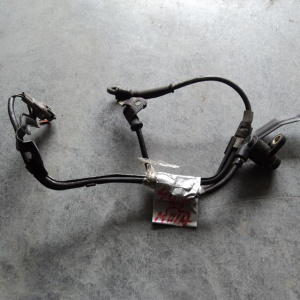 Датчик ABS Toyota Duet M111A 4WD перед, лев