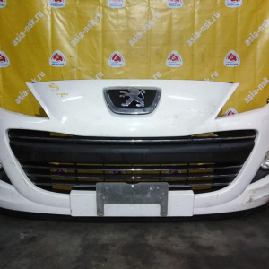 Бампер Peugeot 207 A7 '2009-2013 перед в сборе (туманки)