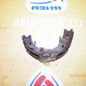 Колодки тормозные Toyota Premio/Allion ZZT240 Остаток-70% R