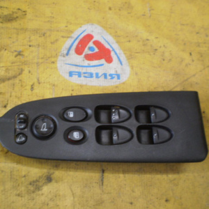 Пульт стеклоподъемника HONDA Stream RN6/RN8 перед, прав
