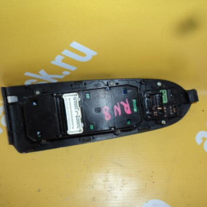 Пульт стеклоподъемника HONDA Stream RN6/RN8 перед, прав