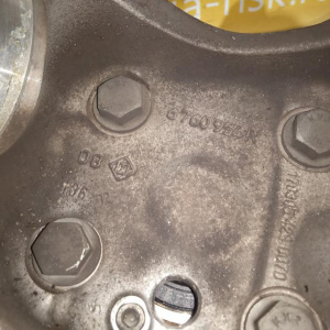 Ступица BMW 5-Series E60 перед, прав 2WD ABS без суппорта и диска