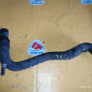 Патрубок  радиатора Toyota 16571-28260 Estima ACR50 2AZ L F верх.