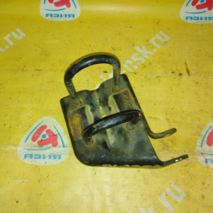 Крепление рессоры Chevrolet 15952992 Blazer S10/T10/S15/T15 L35/4G '1995-2005 зад, прав 4WD Q992 в сборе стремянка + болты под 4 листа 861