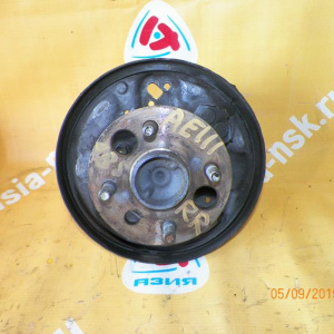 Ступица Toyota AE100/EE100/CE100/AE101/AE102/AE110/AE111/EE110/EE111/CE110 Corolla/Sprinter зад, прав 2WD ABS.Барабанные тормоза.Голая без барабана и колодо