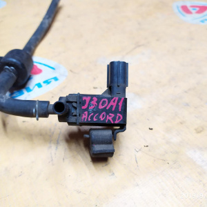 Клапан вакуумный Honda J30A1