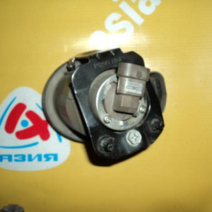 Туманка NISSAN R Cube Z11/Y12/Z50 дефект стекла