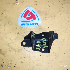 Крепление подушки ДВС Toyota 1AZ-FSE Caldina AZT246 4WD a/t зад. A248F R