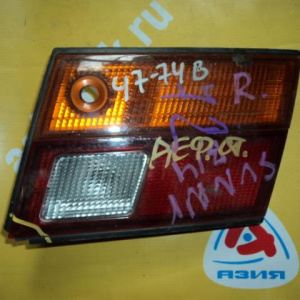 Вставка между стопов NISSAN Sunny B14 '1994 R желтый дефект стекла