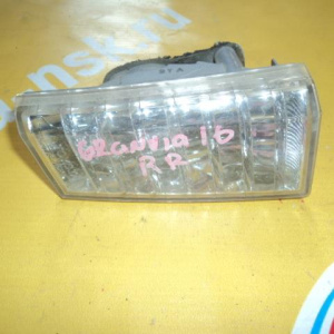Фонарь заднего хода Toyota Granvia VCH10 '1999-2002 R