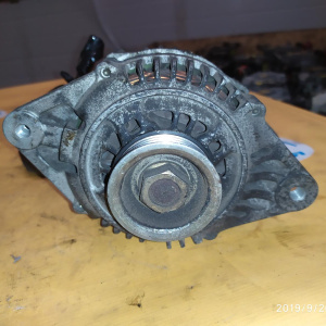 Генератор Mazda B3/B5 Demio DW3W DW5W ручейк F/P / B31R18300A
