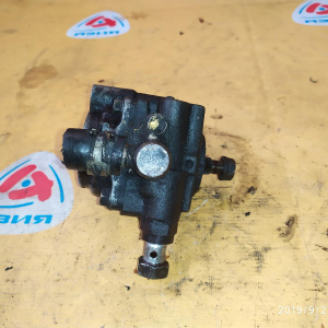 Гидроусилитель TOYOTA 3L-5L алюм, диаметр сальника 40 мм. ( ручейковый ) 2 отверстия