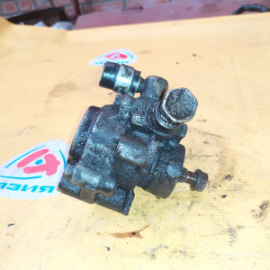 Гидроусилитель TOYOTA 3L-5L алюм, диаметр сальника 40 мм. ( ручейковый ) 2 отверстия