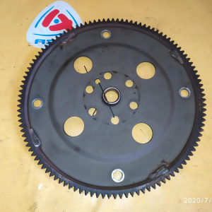 Маховик Mazda FP/FS Capella GW8W 2WD a/t диаметр по центрам болтов 228 мм.