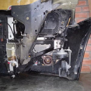 Ноускат BMW 5-Series E60 N52B25A '2003-2007 525i M Sport RHD HID-ксенон, туманки (дефект бампера)