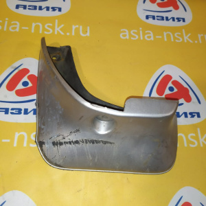 Брызговик TOYOTA Premio ZZT240 зад, лев дефект