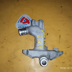 Тройник Toyota Harrier/Kluger V MCU38/MCU28 3MZ ГИБРИД верх. с гбц на радиатор