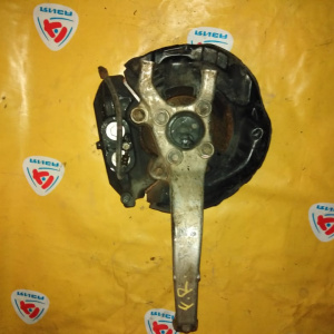 Ступица Toyota URS206 Crown Majesta '03.2009-08.2013 1UR-FSE перед, прав ABS