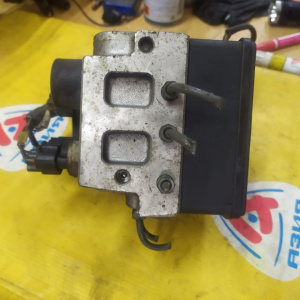 Блок ABS TOYOTA NHW10 Prius